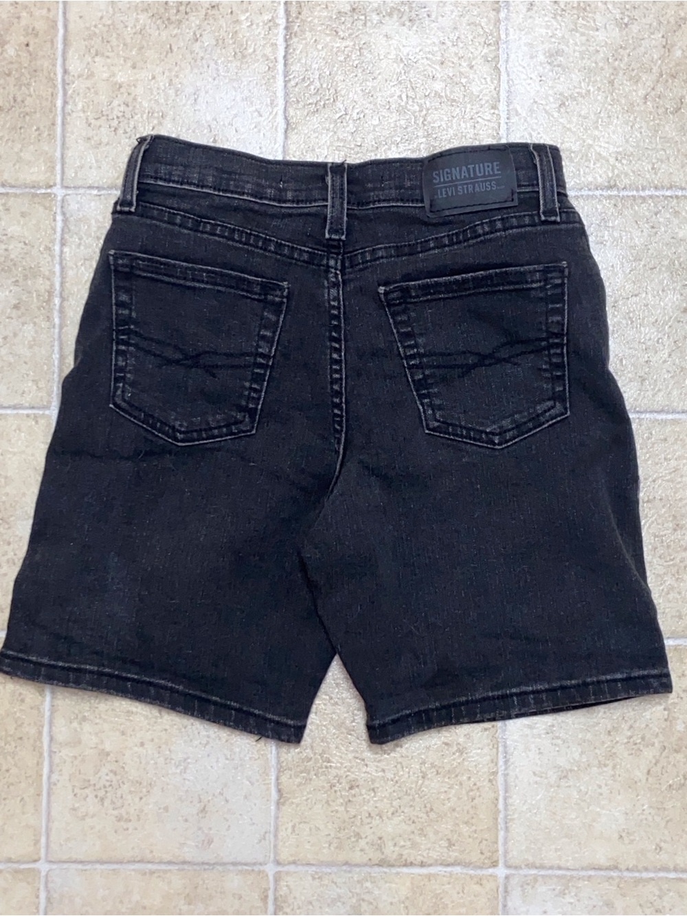 Signature Levi’s Size 8